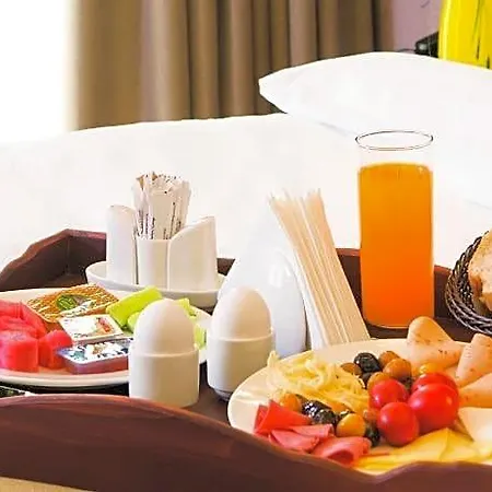 Hotel The Way 4*