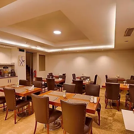 Hotel The Way 4*