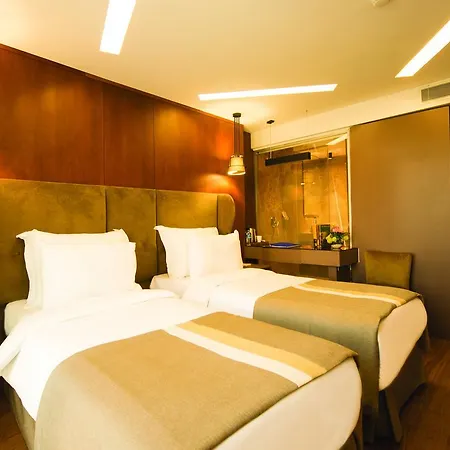 Hotel The Way 4*