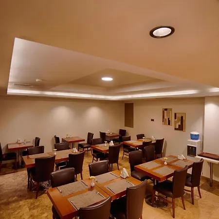 Hotel The Way 4*